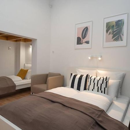 Best Located, 150 M2 5 Bedrooms Apt., Budapest Exterior foto