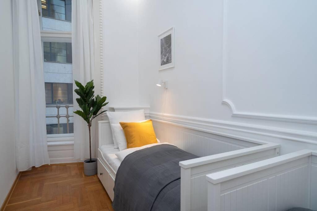 Best Located, 150 M2 5 Bedrooms Apt., Budapest Exterior foto