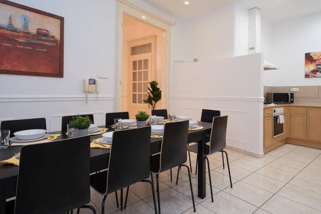 Best Located, 150 M2 5 Bedrooms Apt., Budapest Exterior foto